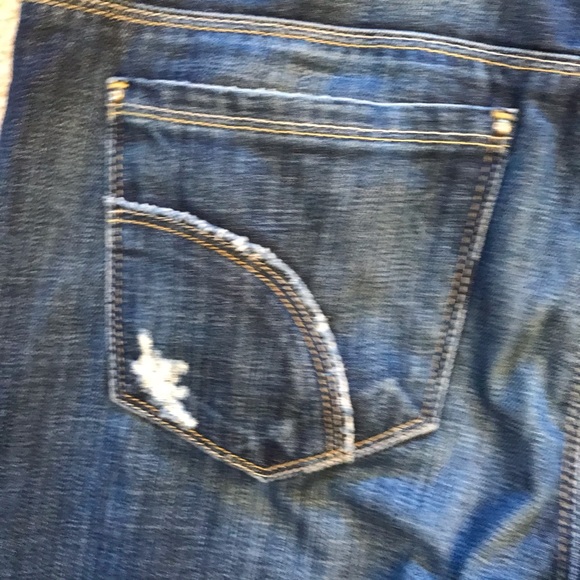 Joe’s Jeans The Best Friend Distressed High Cuffs - Picture 15 of 16